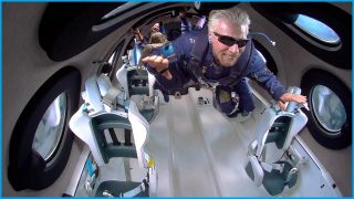 Richard Branson flies to edge of space