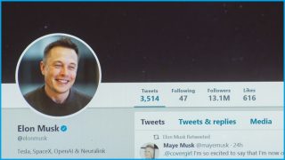 Musk tweets, bitcoin price rises