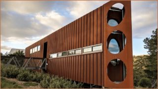 Airbnb owner drops bid to unmask online reviewer