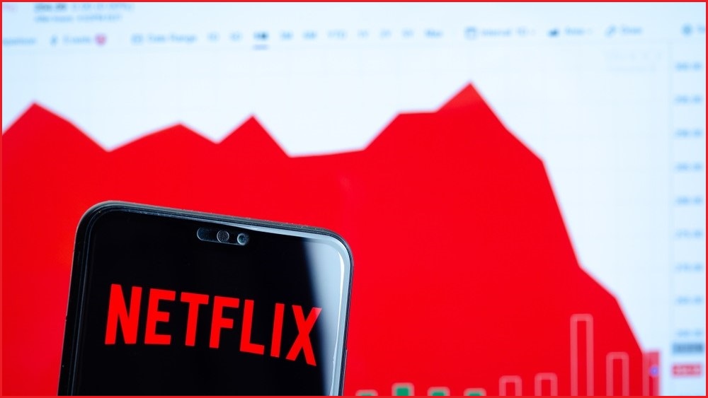 Netflix log superimposed on graph showing plunging numbers