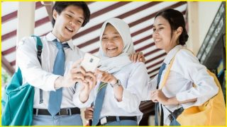 Mobiles banned in NSW high schools 