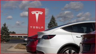 Melbourne driver to face charges for Autopilot hit-and-run