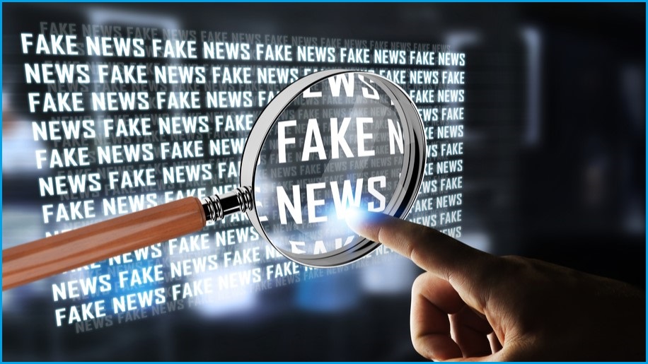 Screen with the words FAKE NEWS