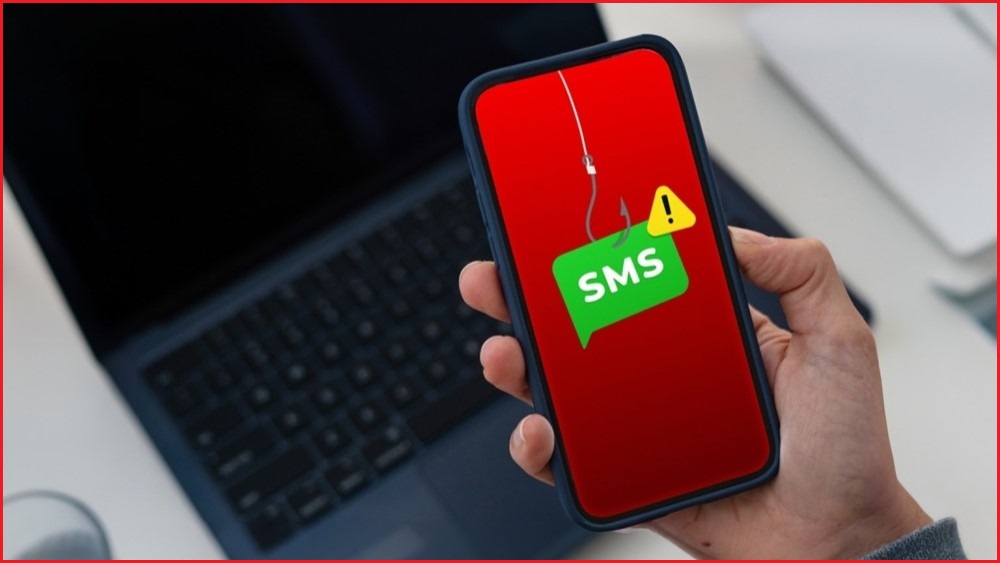 Phone screen showing SMS phishing scam.