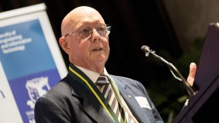 Wi-Fi pioneer wins 2025 Pearcey Medal