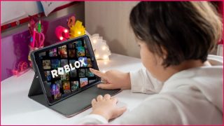 Roblox locks down under-16s' accounts