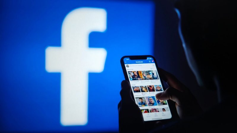 Meta worker accused of downloading private Facebook photos