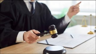 AI blunder lands worker in legal trouble