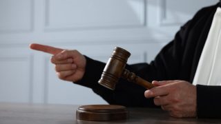 Big Un tech boss gets 21 months for insider trading