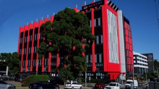 Should Australia pause building new data centres? 