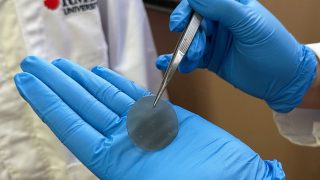 The Australian 'smart bandage' that could monitor your wound