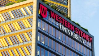 Academic defends AI-written article