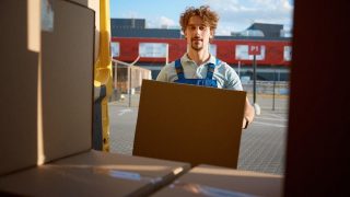 880% increase: Sendle competitors step up to make deliveries