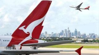Qantas embraces disruption with Airbnb partnership