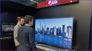 LG fined $160,000 for lying to two customers