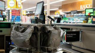Woolworths tests shopping without the checkout
