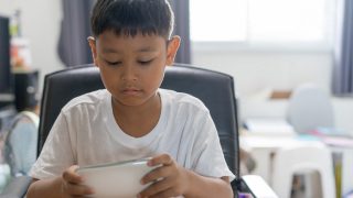 The phone promising to keep your child safe