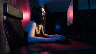 News Bytes: Esports scholarship, cyber pact, Facebook crash
