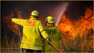 Telcos scramble to fix networks during bushfires