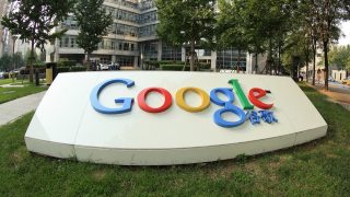 Google eyes off return to China