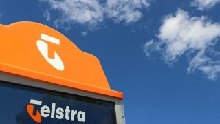 Telstra switches on 5G network